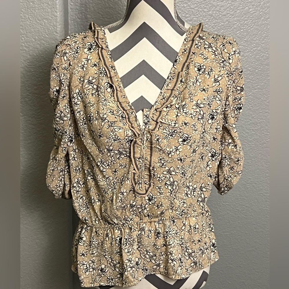 Max Studio Floral Peplum Top NWT Size Large